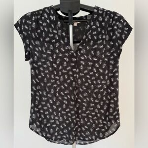 Fun2Fun Black Feather Print Blouse | Size Medium | Lightweight & Stylish